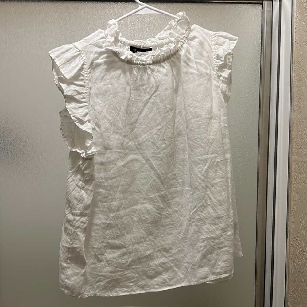 Short sleeve blouse size XL white color.